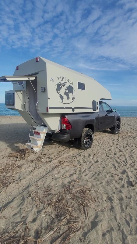 Cellule pick-up TIPI4x4 Grand Voyage sur plage