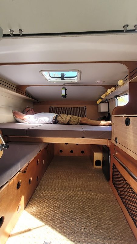 Espace couchage de la cellule Box3 TIPI4x4